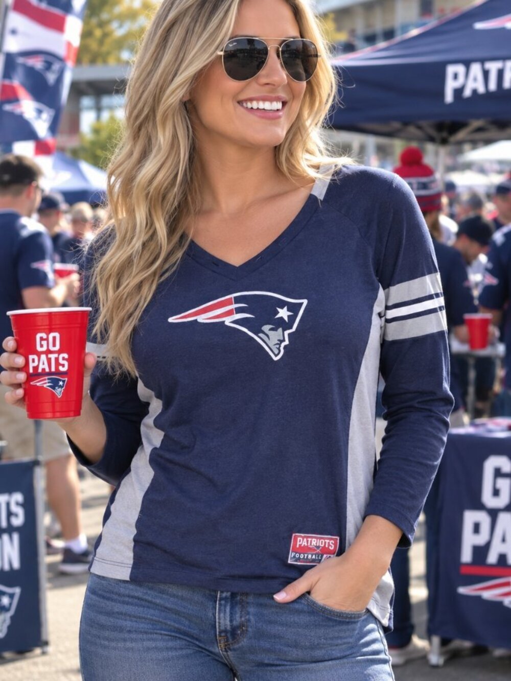 Womens New England Patriots Shirt- medium